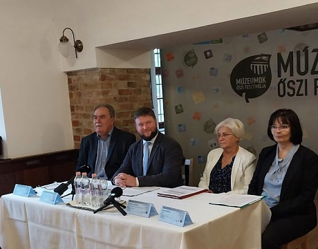 Sajtótájékoztató: dr. Cseri Mikós, Vincze Máté, dr. Bereczki Ibolya, Nagy Magdolna
